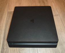 playstation 4 with 3 games