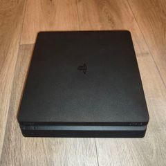 playstation 4 with 3 games