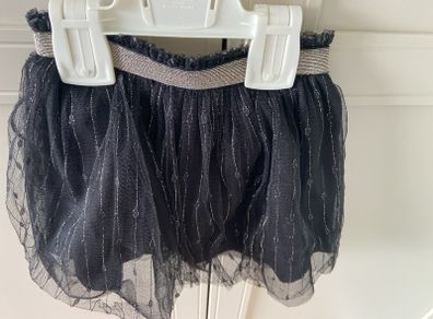Black and gold short skirt 3-4