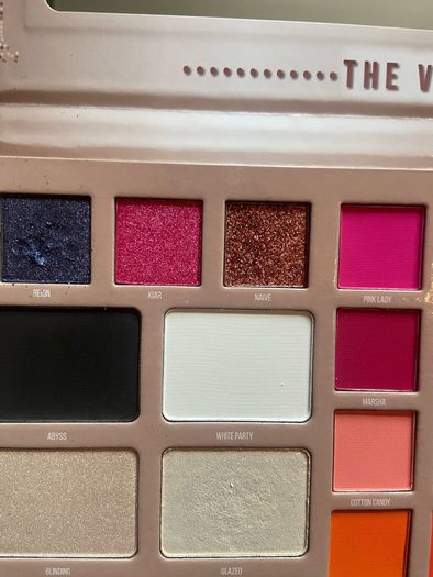 BPerfect v The Vivienne Sceptre Makeup palette