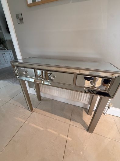 console table