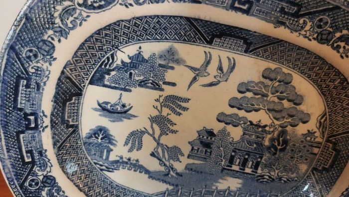 Beautiful Antique Blue and White Transferware Willow Pattern Small Platter, by D. Methven & Sons, Kirkaldy, Scotland, Circa 1847-1864