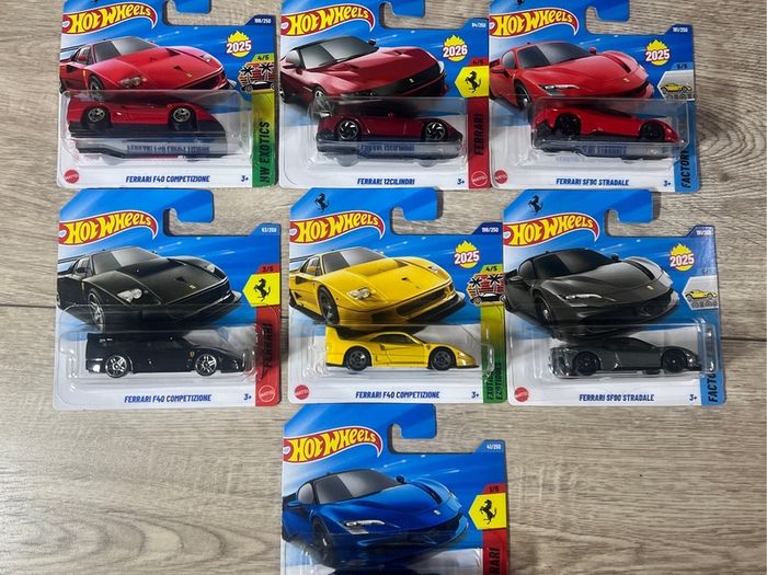 7 X Ferrari mainline Hot Wheels