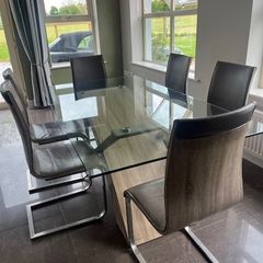 table and chairs
