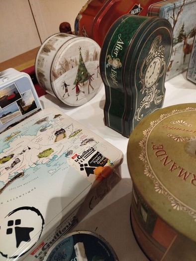 Collectable storage tins