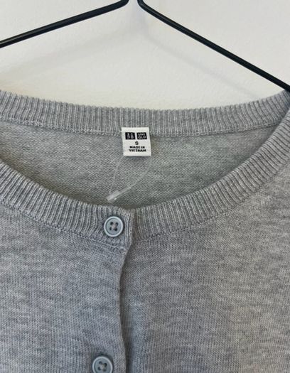 Uniqlo grey cardigan - Size Small