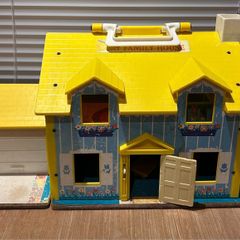 Vintage Fisher-Price 952 Play Family House