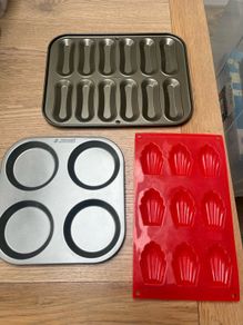 Lot of mixed baking trays/ tins