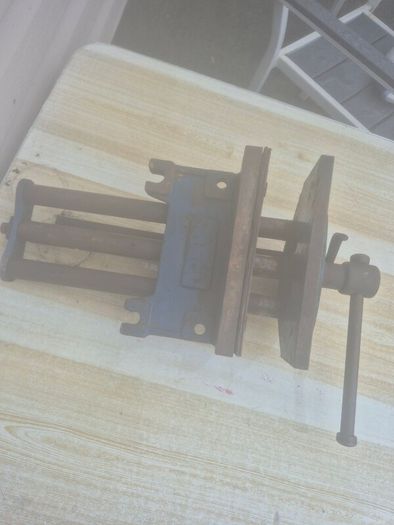 Record No. 52E Woodworking Vice
