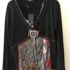 CARL OPIK Graphic Printed Stretch Top New