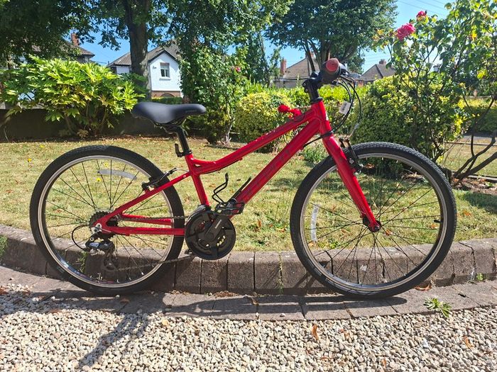 Red Carrera Saruna Junior Hybrid Bike 24 inch Wheels