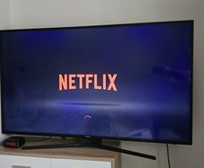 Samsung 55" 4K UHD Smart TV (Model: UE55KU6000)