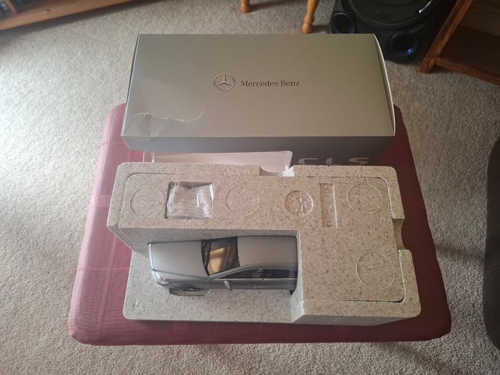 Mercedes Benz - Cls-class Estate 2012 - 1/18 - New In Box