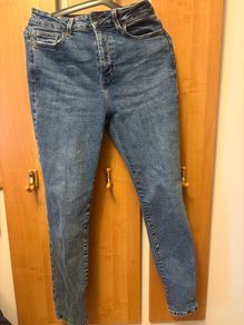 Women's jeans