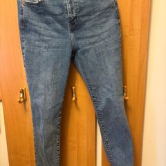 Women's jeans