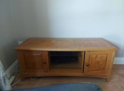 Oak TV table and two oak lamp tables from ez living furniture