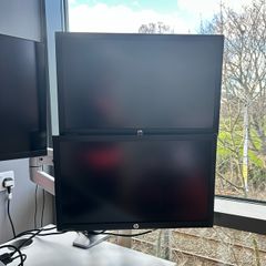 2x HP Monitors plus Dual Adjustable Monitor Arm Great Condition