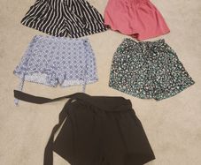 Ladies shorts bundle size s 5 pairs of shorts
