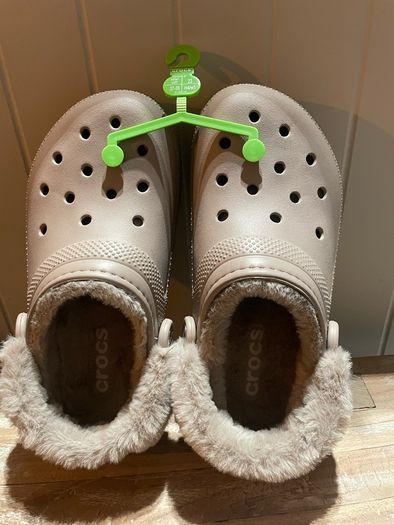 Crocs Lined Fuzz faux fur Strap Clog beige new