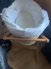 Mamas and papas Moses basket and stand