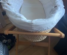 Mamas and papas Moses basket and stand