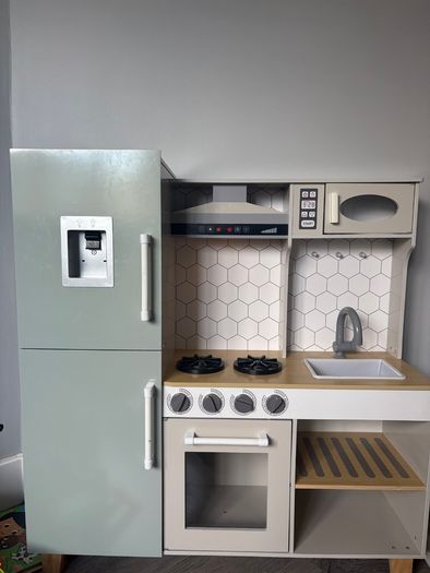 Toy kitchen