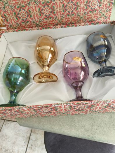 Vtg Set Of 4 ART DECOR Italian Colored Handblown W/24k Gold Rims Boxed.
