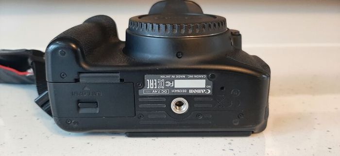 Canon EOS 700D DSLR Bundle + Lens - Boxed & Perfect Condition