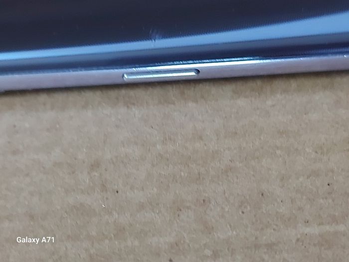 6 Mobile Phones for parts or repair, not powering on