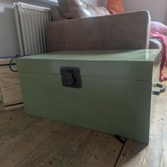Wood painted storage chest