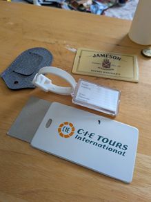 luggage tags