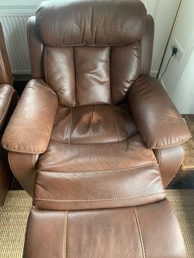 x2 Brown Faux Leather Recliner Chairs