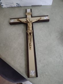 Vintage Wood Crucifix Gold-tone Jesus Lucite accent 31 cm.