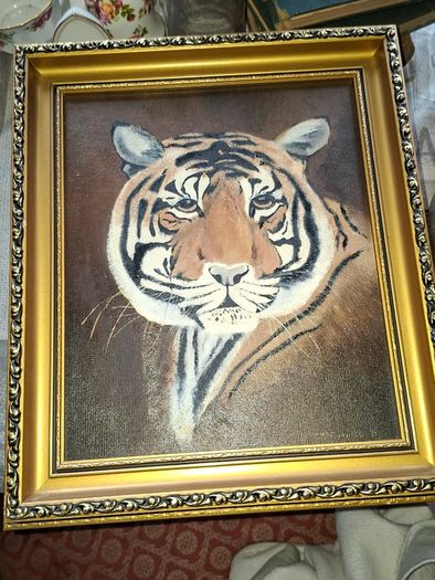 2 Genuine Paintings of a Lion and a Tiger in a Gilded Frames
