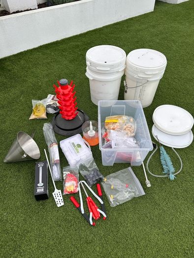 Home Brewing Kit (Beer & Wine)
