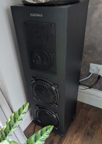 heavy duty hifi 3-way sealed box speakers 4.5cm front buffle , braced, 22kg each.