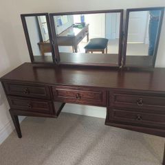 Solid Dressing Table