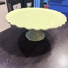 cake stand