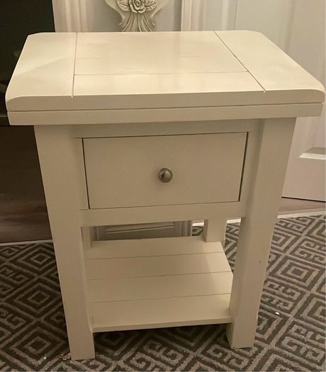 side locker