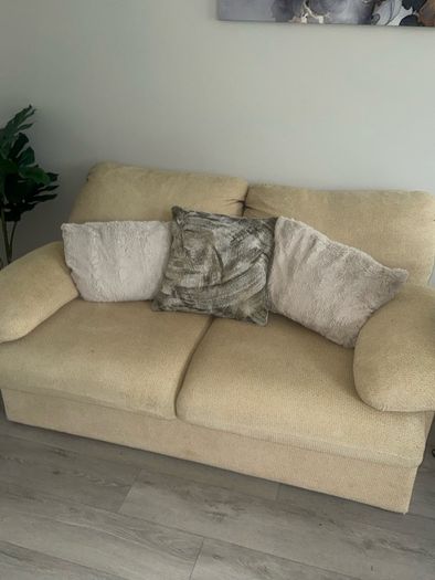 2 seater couch pull out bed