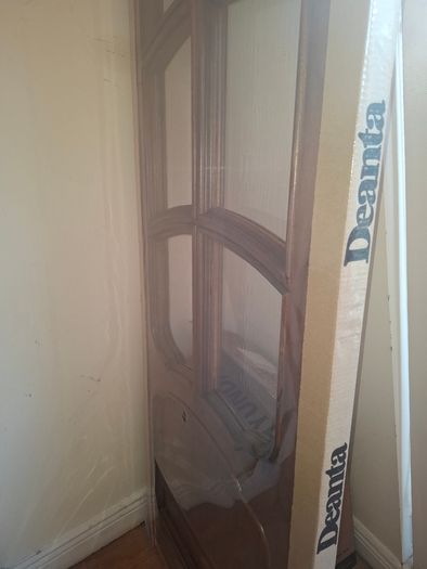 Deanta door walnut