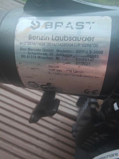 leaf blower