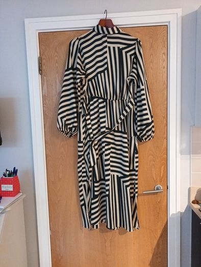 F&F Dress. S.14.  New-No Tag.