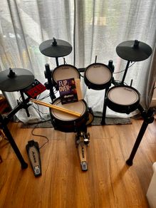 Alesis Nitro Pro Electronic Drum Kit + Drumeo Lessons