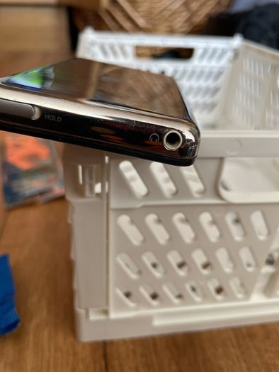 iPod 5 + new faceplate + rockbox + charging cable