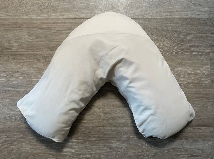 V Pillow