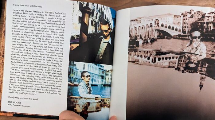 Book+ CD- A Secret History ... The Best Of The Divine Comedy