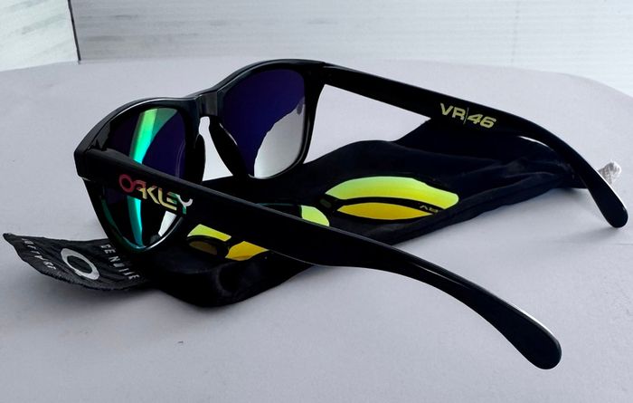 Oakley VR 46 Valentino Rossi Signature