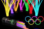 100 Glow Sticks Bulk Party Supplies Glow in The Dark Fun Party Pack with 8" Glowsticks and Connectors for Bracelets and Necklaces for Kids and Adults (FREE POSTAGE)