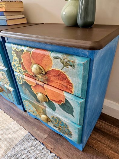 Bedside lockers